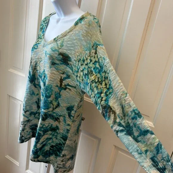 Aqua and green pastels 100% cotton shirt - Picture 2 of 11